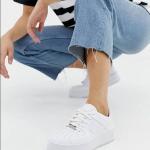 Nike Women’s Air force 1 07’